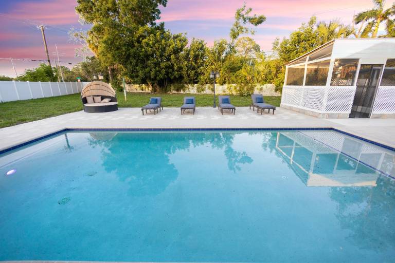 Resort Royal Palm Beach