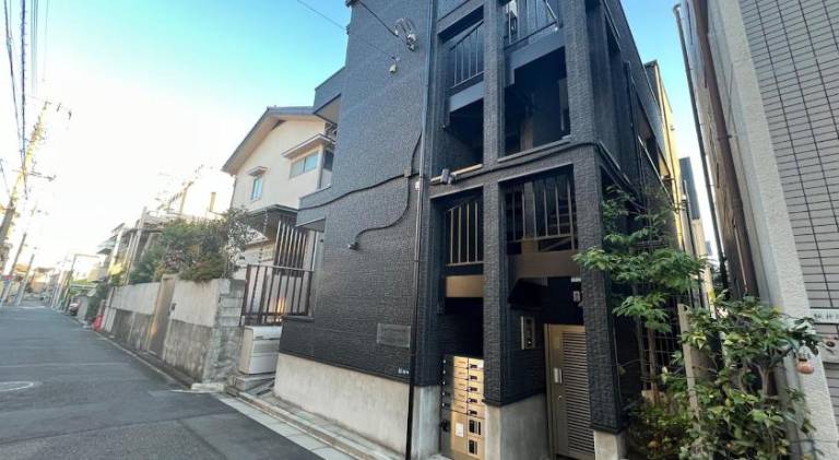 Apartment with jacuzzi — photo 4