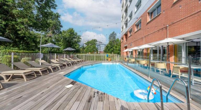 Serviced apartment with pool | Good for workation — photo 4