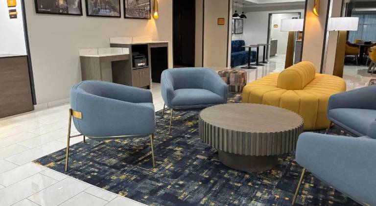 La Quinta Inn & Suites by Wyndham Bessemer — photo 5