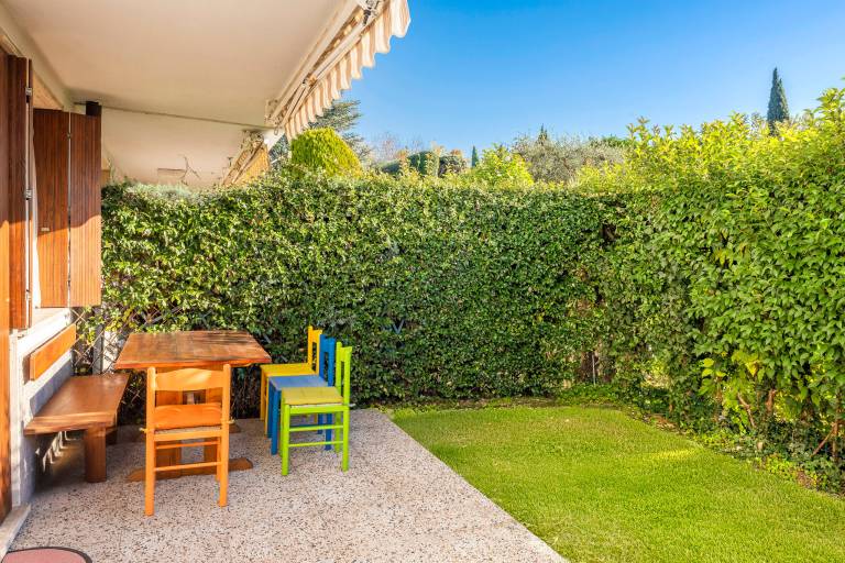 Fully equipped nice holiday apartment with yard, patio & pool | Pets allowed — photo 3