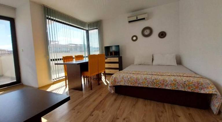 Holiday apartment with patio | Beach nearby | Suitable for remote work | Pets allowed — photo 2