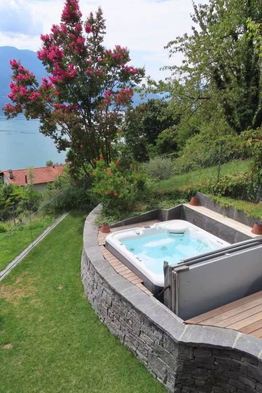 House with sauna, pool & yard | Lake view — photo 3