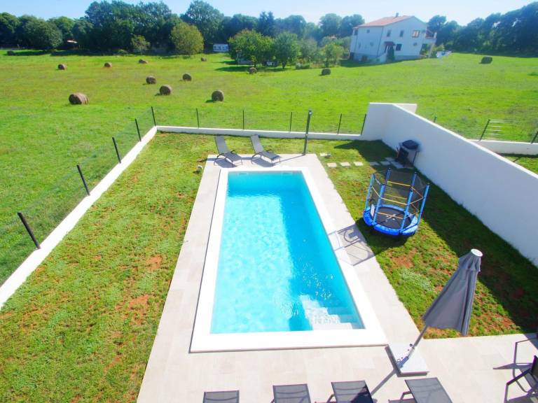 House with patio, private pool & grill — photo 5