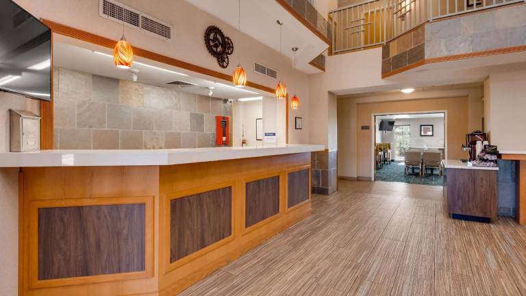 Best Western Plus Gateway Inn & Suites — photo 5