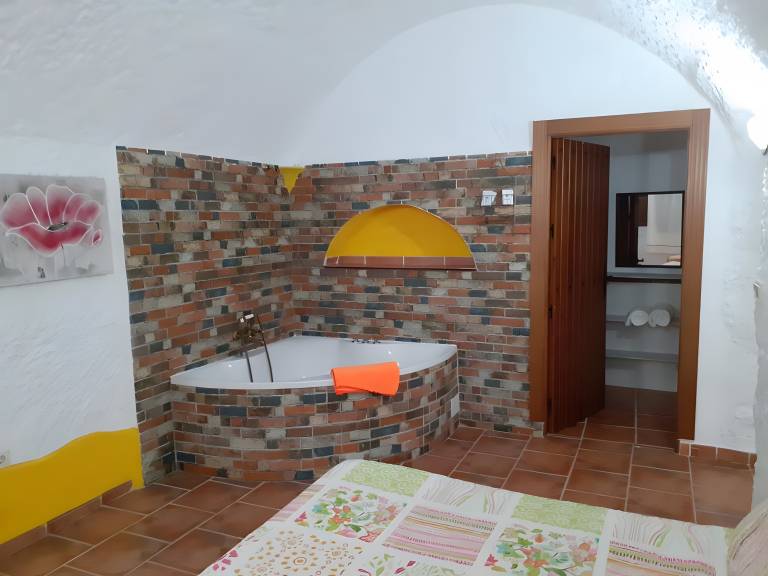 Family-friendly beautiful aparthotel with hot tub, pool & fast internet | Mountain view | Pets are welcome — photo 3