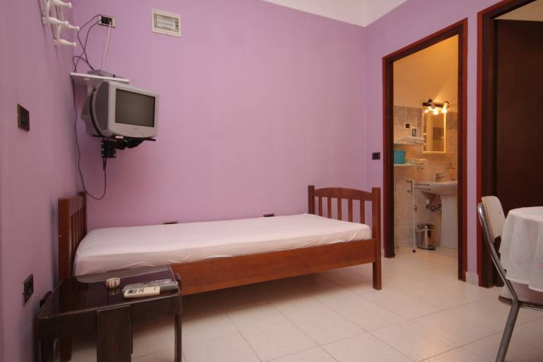 One bedroom apartment with terrace and sea view Mali Lošinj, Lošinj (A-2489-a) — photo 4