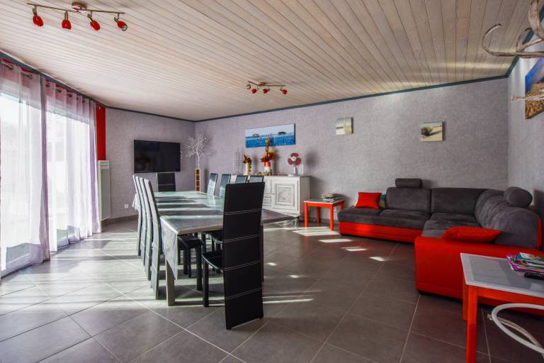 Fully equipped ample house with BBQ, patio & private pool | Pets are welcome — photo 2