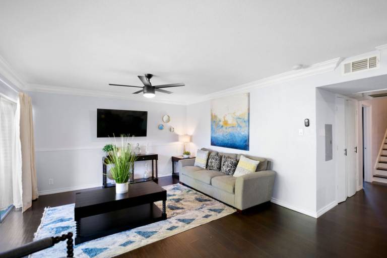 Holiday apartment with garden & pool — photo 2