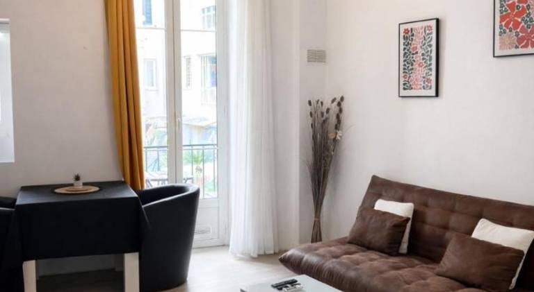 Appartement central avec balcon — photo 5