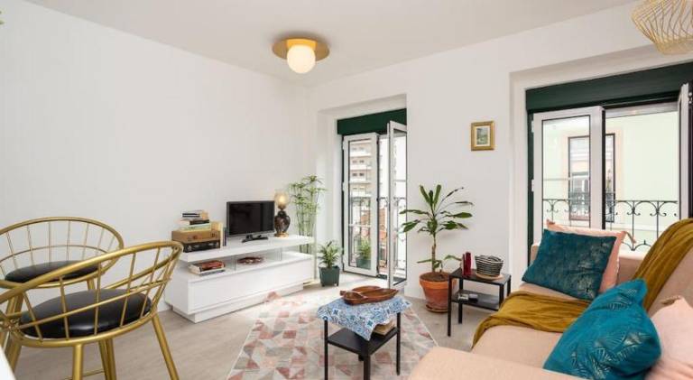 Pleasant apartment | Next to Monastery of São Vicente de Fora | Pet-friendly in Lisbon