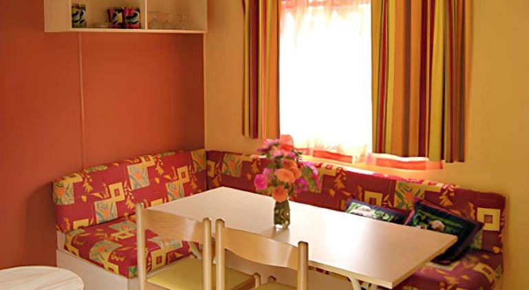 Vacation home with 2 rooms for 5 persons in Lourdes
