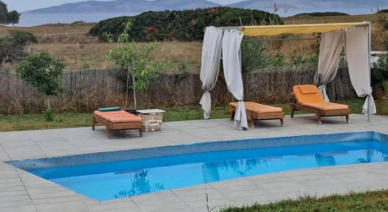 House with patio, barbecue & private pool | Suitable for remote work — photo 4