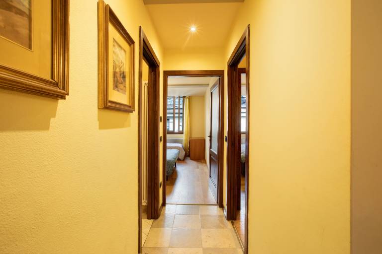 Augusta Praetoria – Spacious Apartment in the Heart of Aosta, Near Pila and the Alps — photo 2