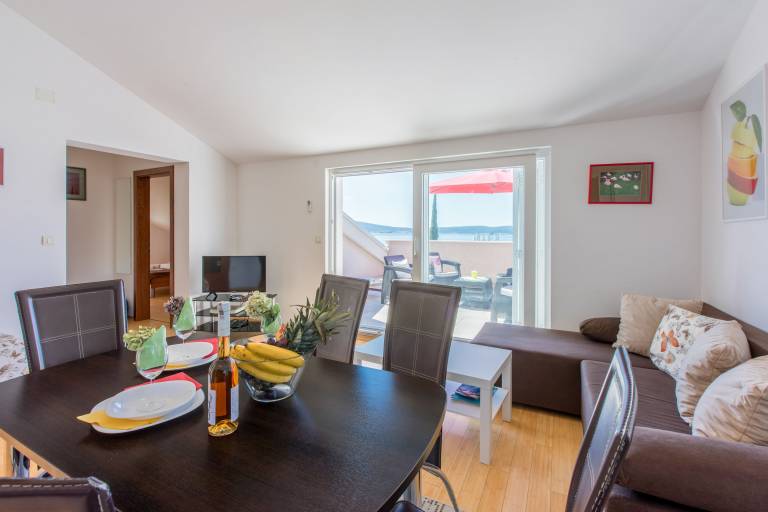 Holiday apartment with grill & patio | Sea view — photo 4