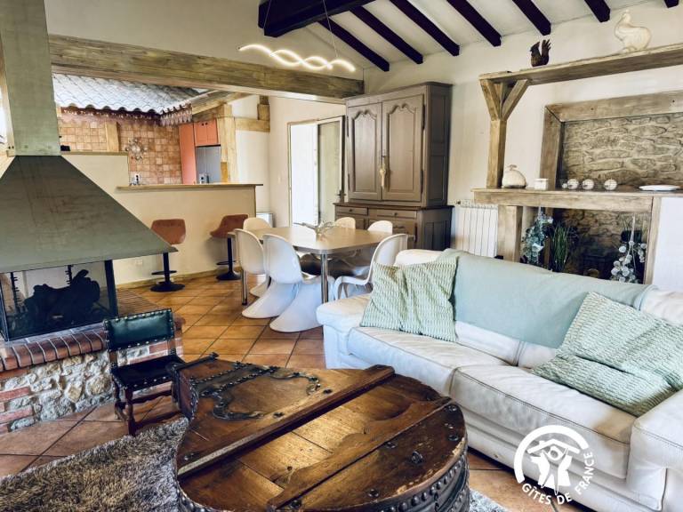 Fully equipped gite with barbeque, private pool & patio | Dogs allowed — photo 3