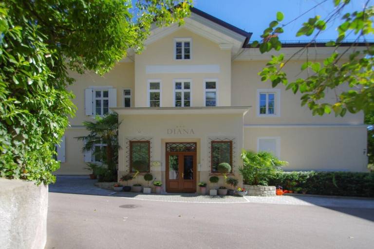 Ferienhaus  Meran