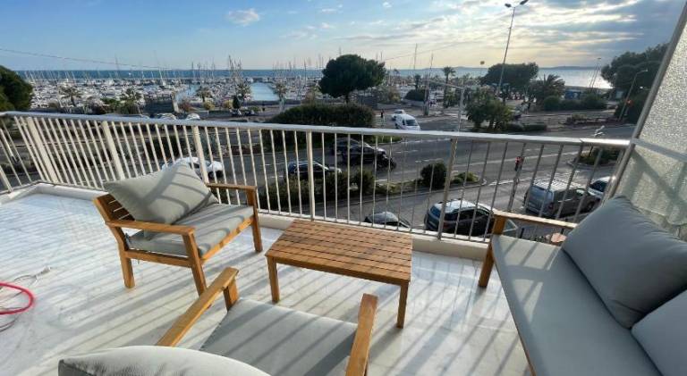 Rental apartment with pool in Cagnes-sur-Mer