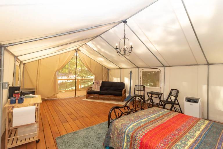 Recreational vehicle (RV) Copperhill