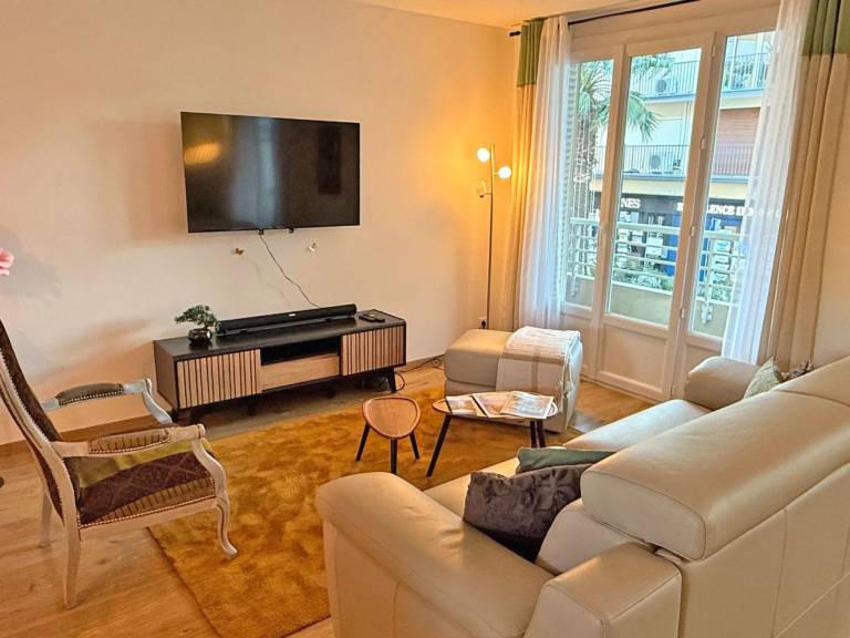 Holiday apartment with patio in Saint-Tropez