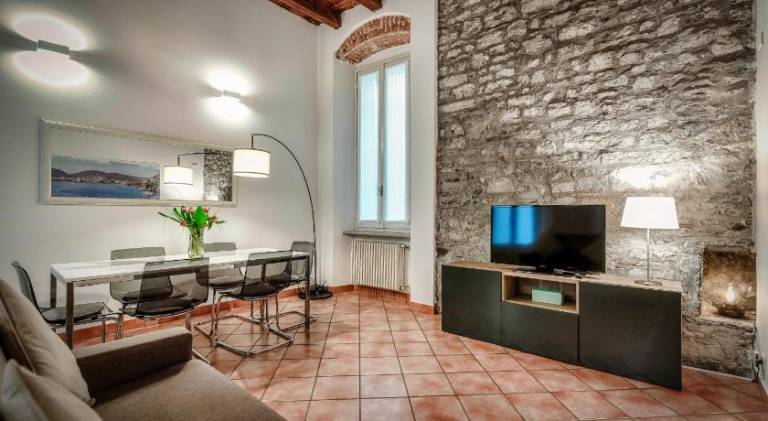 Pleasant rental apartment | Near Como Cathedral | Pet-friendly in Brunate