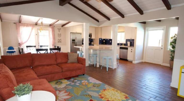 House with private pool, BBQ & hot tub — photo 2