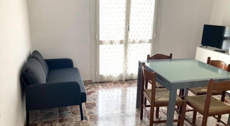 Rental apartment with 2 rooms for 4 persons — photo 3