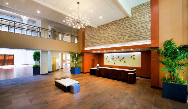 Embassy Suites by Hilton Cincinnati Northeast Blue Ash — photo 4