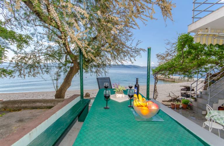 House Beach house Toma — photo 3