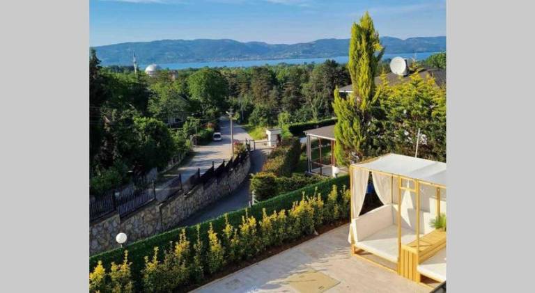 Villa with garden, patio & private pool — photo 3