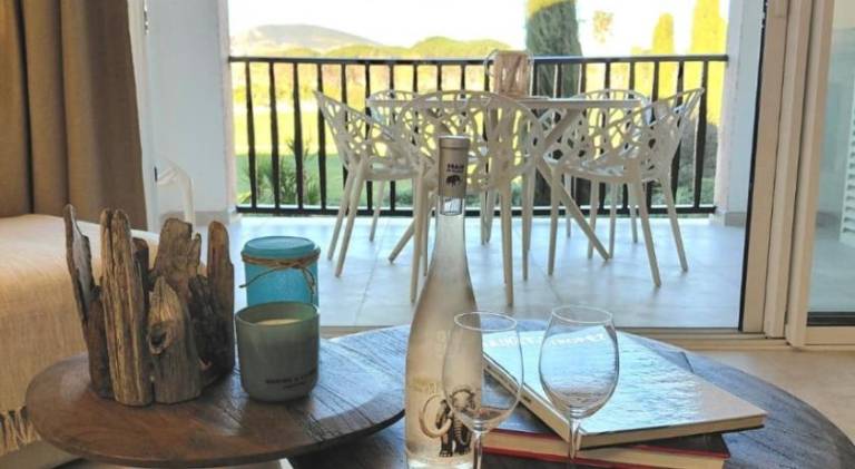 Cote Mer 5 Personnes Plage et Piscine Golfe de St Tropez in Cogolin