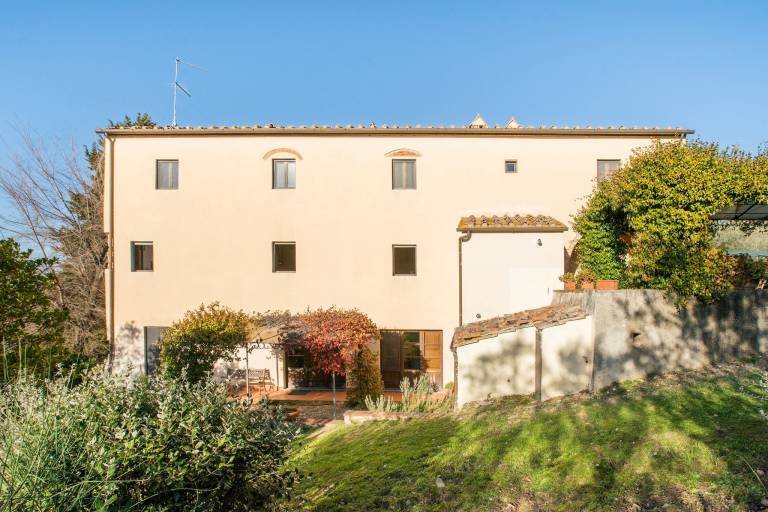 Family-oriented vacation home with barbecue, terrace & garden | Nature view | Dogs allowed in Cascia