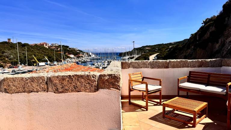 V215: Panoramic terrace on the Strait of Bonifacio. in Santa Teresa di Gallura