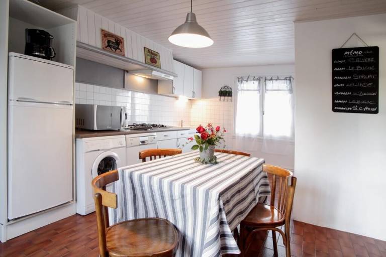 Vacation home with yard & barbeque | River view — photo 4