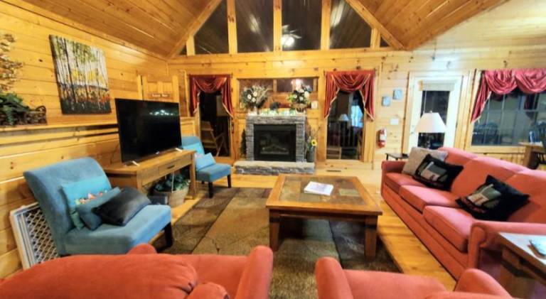 Wonderful house with hot tub & pool | Pets allowed — photo 2