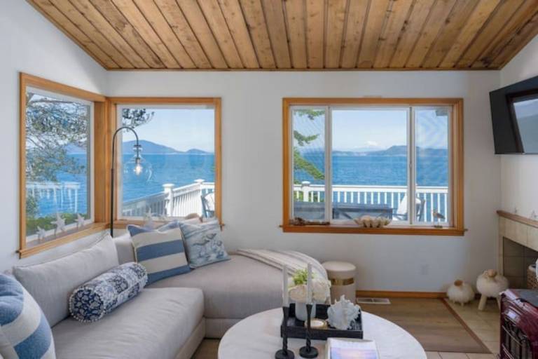 House Lopez Island