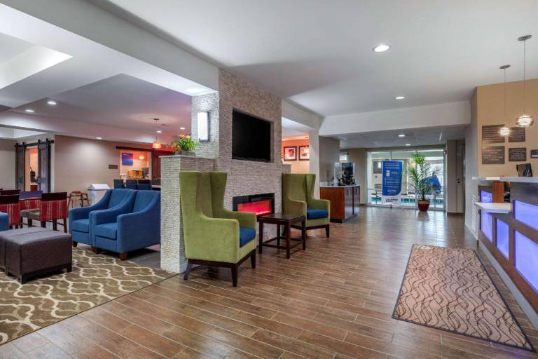 Comfort Inn & Suites Montgomery East Carmichael Rd — photo 3
