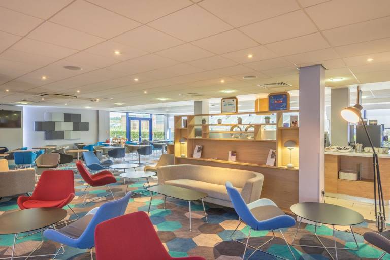 Holiday Inn Express Kettering Corby By IHG — photo 2