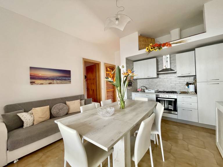 House with garden, terrace & barbeque | Sea view — photo 2