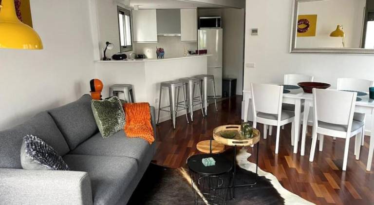 Rental apartment with patio — photo 2