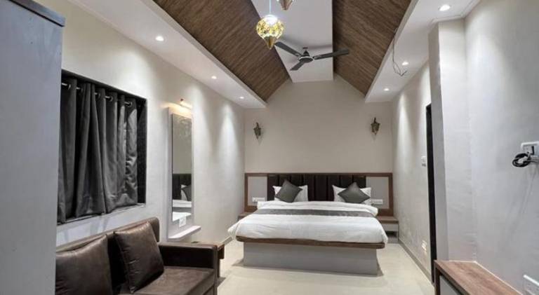 Charming villa with private pool, barbecue & garden | Suitable for remote work | Pet-friendly — photo 2
