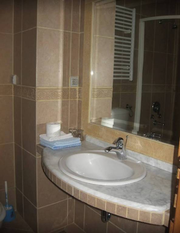 Children-friendly private room with pool, barbecue & patio | Water view | Beach nearby | Pets are welcome — photo 3