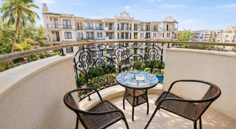 Beautiful rental apartment with jacuzzi & pool | Pets are welcome — photo 4
