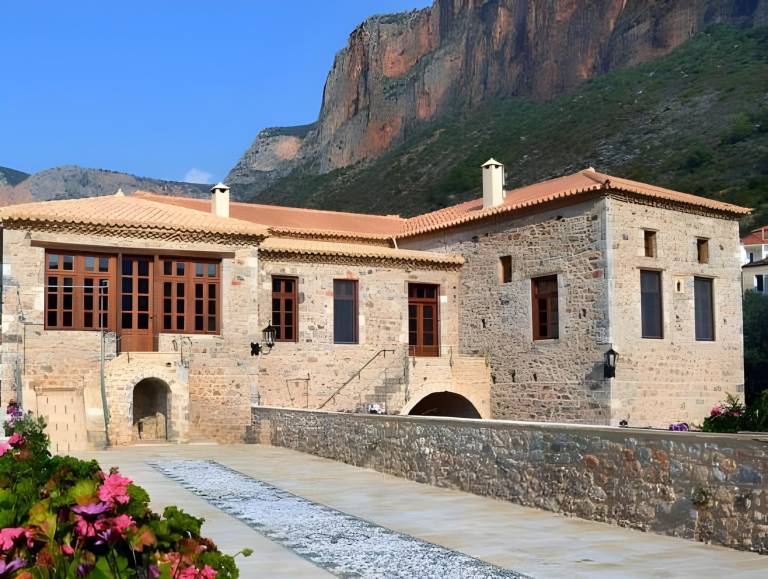 Archontiko Hatzipanayioti in South Kynouria