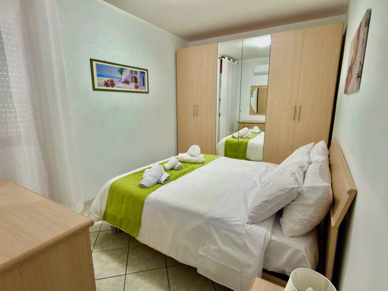 Apartment with 1 room for 4 persons — photo 2