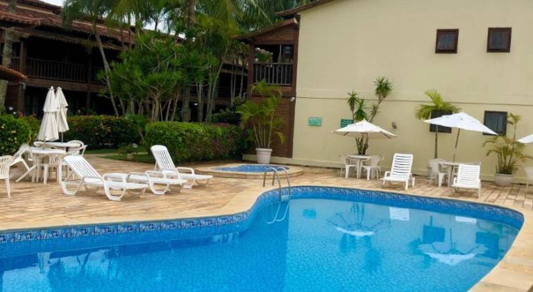 House with yard & pool — photo 5