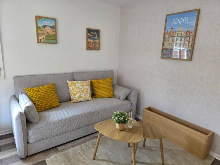 Vacation home with patio in Arras