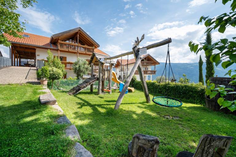 Apartment 'Stettnerhof Penegal' with Mountain View, Terrace, Shared Garden & Wi-Fi — photo 5