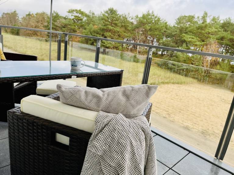 "Ruhepol" in Prora: Moderner Komfort, maritimes Flair gleich am Ostseestrand in Binz