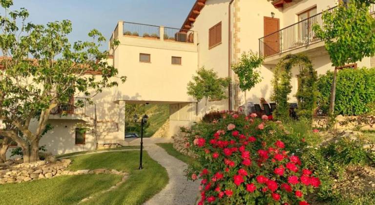 Rental apartment with pool & terrace — photo 4